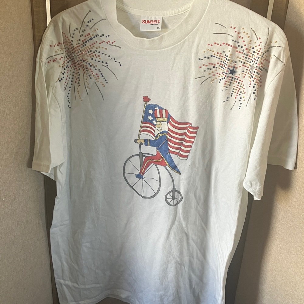 FINAL MARKDOWN Sunbelt White T-Shirt with Patriotic Design xl